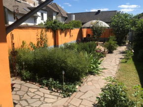 Ferienhaus Rheinperle mit Garten in Remagen am Rhein - Nähe Bonn
